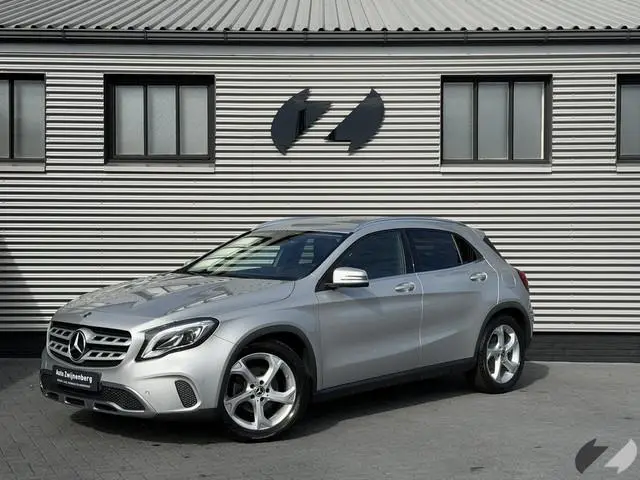 Mercedes-Benz GLA 180 Urban |Cruise|Camera|