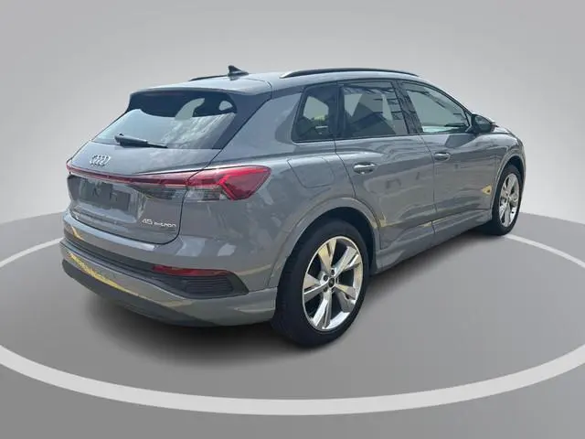 Audi Q4 e-tron Advanced edition e-tron 45 quattro 286 PK · Comfortpakket · Assistentiepakket plus ·...