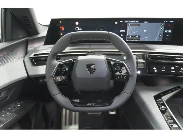 Peugeot e-3008