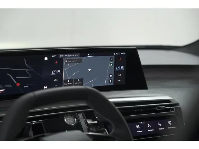 Peugeot e-3008