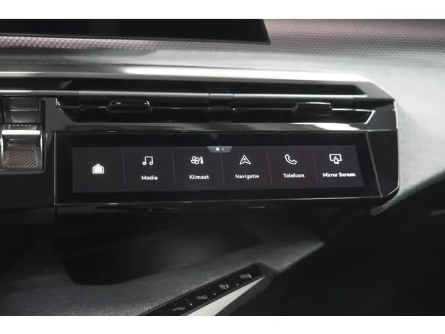 Peugeot e-3008