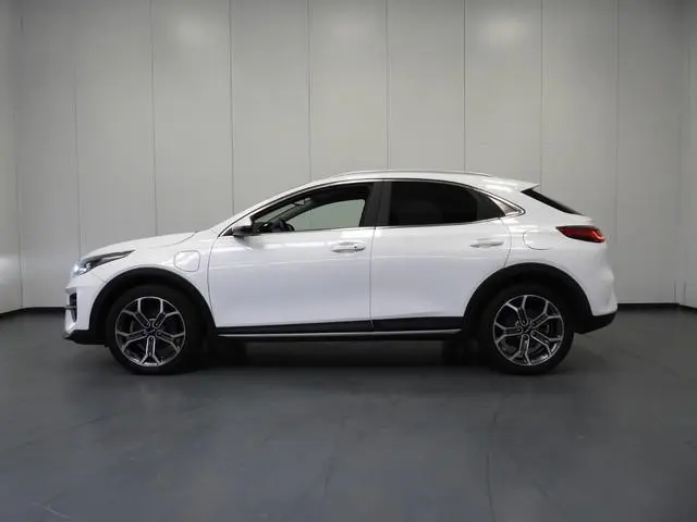 Kia XCeed 1.6 GDi PHEV Plug-In DynamicLine NAVI/CAMERA/LED/18"LMV!