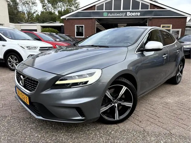 Volvo V40 1.5 T3 Polar+ Sport R-Design Panoramadak, Camera, 17''Lmv