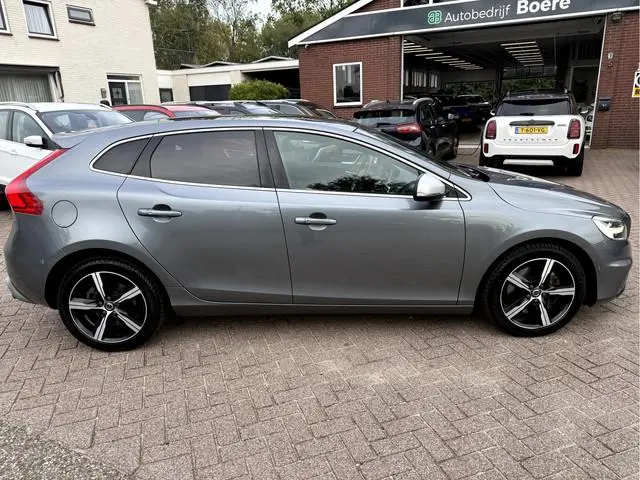 Volvo V40 1.5 T3 Polar+ Sport R-Design Panoramadak, Camera, 17''Lmv