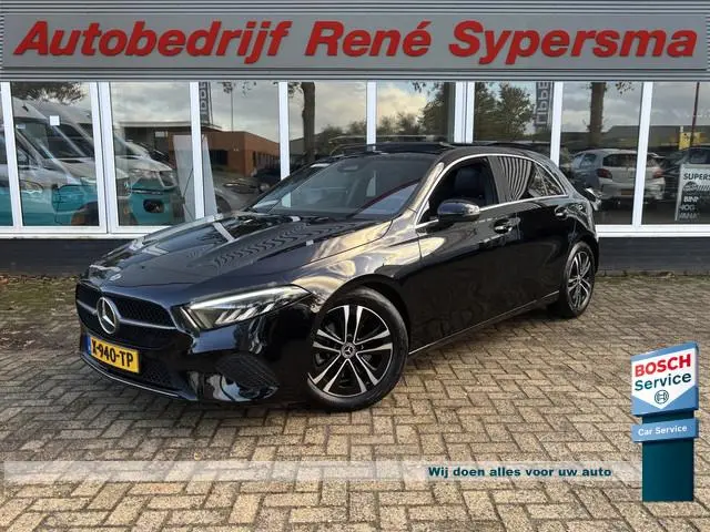 Mercedes-Benz A-klasse 180 Business Line | Automaat | Pano | Parkeer Camera | Stoelverwarming