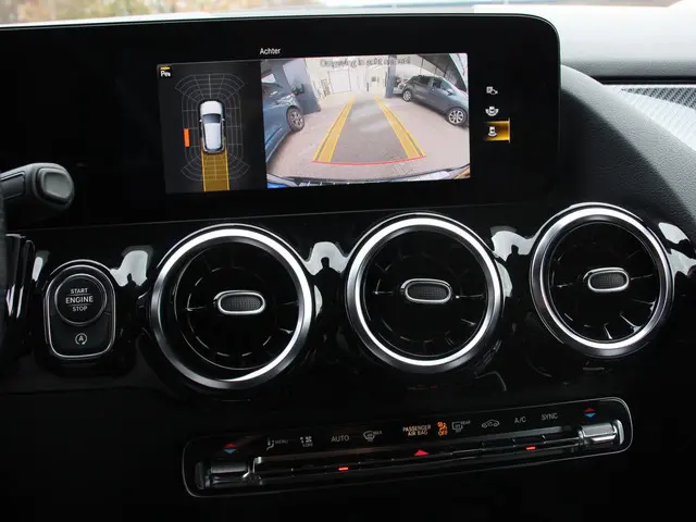 Mercedes-Benz GLA-klasse 200 AMG Line Automaat Nieuw model ! | Navigatie | Climate Control | Camera...