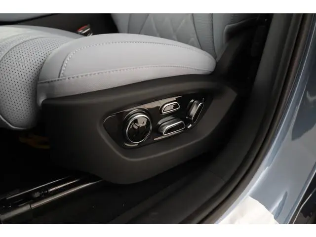 BYD SEALION