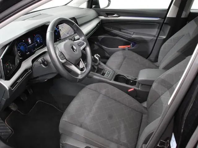 Volkswagen Golf Variant 1.0 TSI 110pk Life Digitale Cockpit Lichtmetalen Velgen Sfeerverlichting Cru...