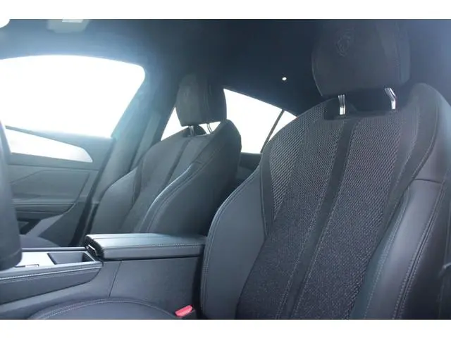 Peugeot 408 1.2 Hybrid 145PK AUTOMAAT GT | 360° CAMERA | DODEHOEK DETECTIE | KEYLESS ENTRY/START | A...
