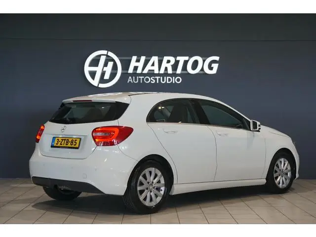 Mercedes-Benz A-klasse 180 Ambition *EERSTE EIGENAAR* + AUTOMAAT / XENON