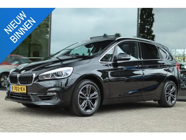 BMW 2-SERIE ACTIVE TOURER 218i HIGH EXECUTIVE ED. AUT. | PANO | HUD | CAMERA | LED | LEDER | NAVI