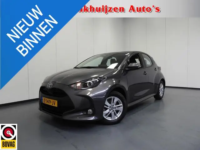 Toyota Yaris 1.5 Hybrid 115 Active NAVI-APP/CLIMA/CAMERA/15"LMV!