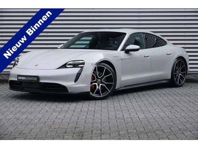 Porsche Taycan 4S Performance 84 kWh | Sport Chrono | Performance Accu | Luchtvering | PDLS Plus | B...