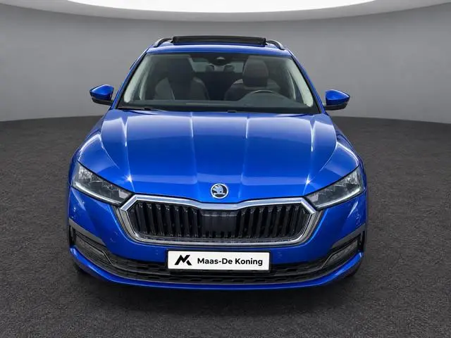 Skoda Octavia Combi 1.4TSI iV PHEV 150kW/204PK Sportline Business · Panoramadak · Navigatie · Camera...