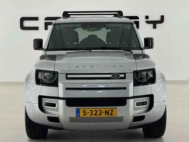 Land Rover Defender 2.0 P400e 110 HSE