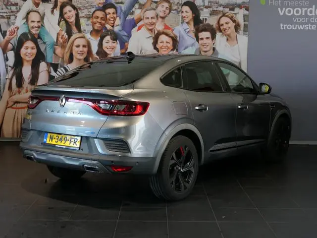 Renault Arkana 1.6 E-Tech Hybrid 145 R.S. Line - Occasion Lease vanaf €619 p/m - Afneembare trekhaak...
