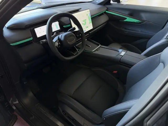 Lynk & Co 08 Lynk & Co 08 NIEUW! MORE  200KM ELEK PHEV PANO MATRIX LED HARMAN KARDON  360°CAM | PHEV