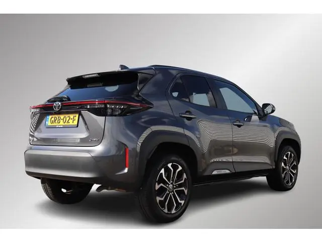 Toyota Yaris Cross 1.5 Hybrid 130 First Edition Limited, BSM, Parkeersensoren, Stuur en Stoelverwarm...