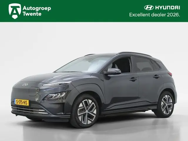 Hyundai Kona EV Comfort 64 kWh | All Seasons | Navigatie | Stoelverwarming |
