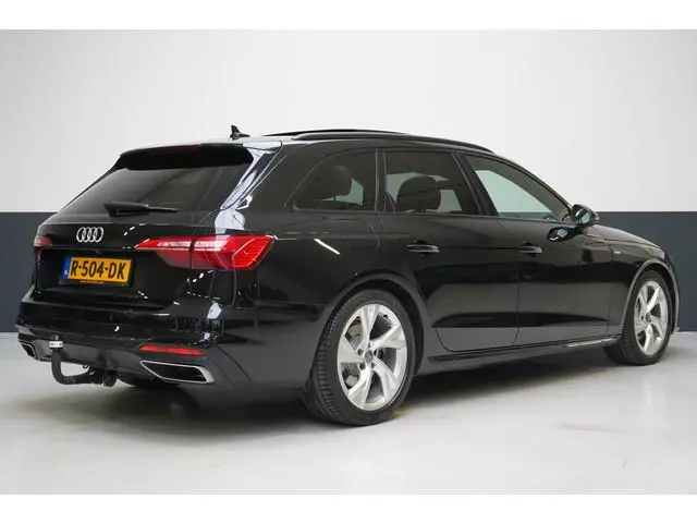 Audi A4 Avant 40 TFSI S edition Competition | Zwart optiek | Panoramadak | Trekhaak | Adaptive | Car...
