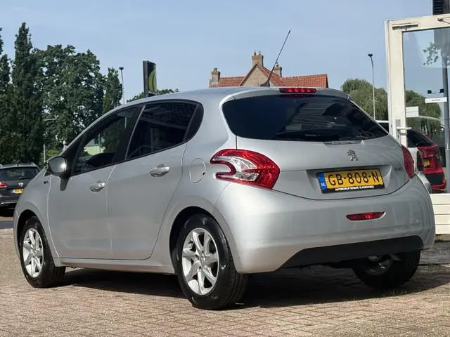 Peugeot 208 1.2 PureTech Style | AIRCO | NAVI | CRUISE | BLUETOOTH |
