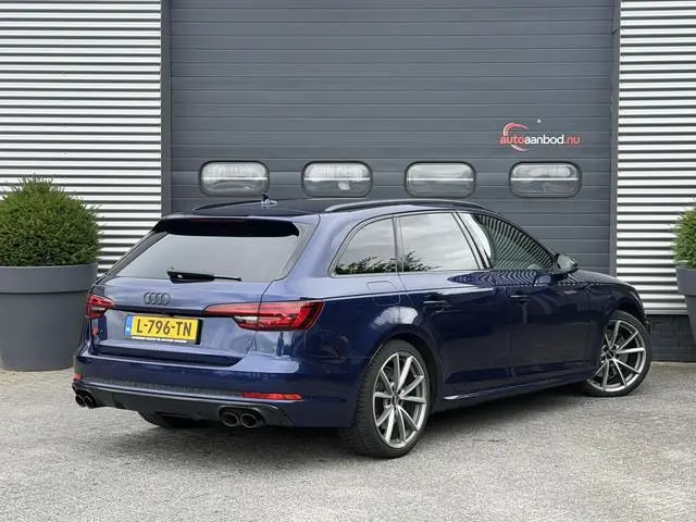 Audi S4
