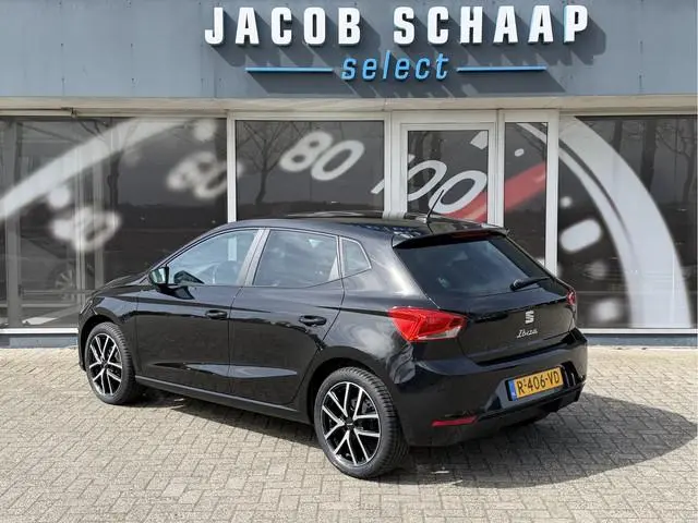 SEAT Ibiza 1.0 EcoTSI Style Business Connect / Carplay / Parkeersensoren V+A / 17'' LM / Stoelverwar...