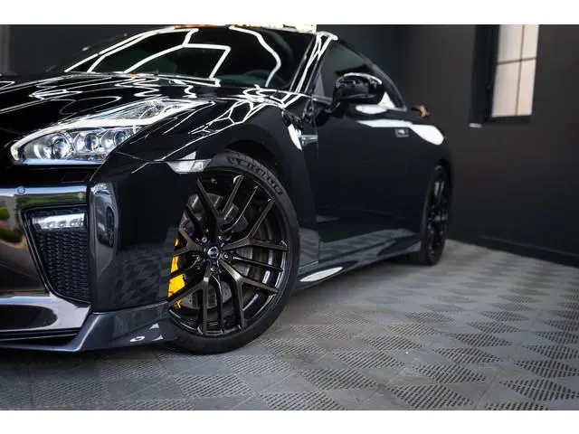 Nissan GT-R