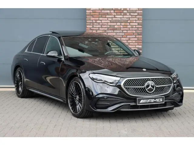 Mercedes-Benz E-klasse 450 d 4MATIC AMG Line | Hyperscreen | Luchtvering | Achterasbesturing | Stand...