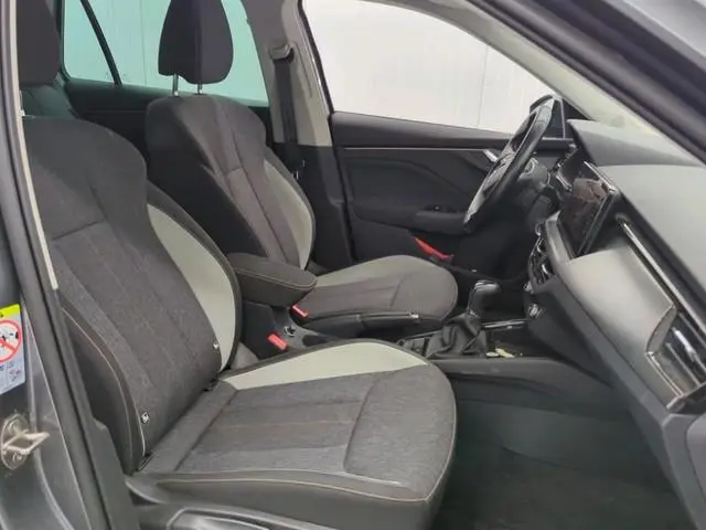 ŠKODA Kamiq 1.5 TSI 150Pk Automaat ACT Business Edition / Trekhaak / Pdc.+Camera / Airco-ecc./ Navig...