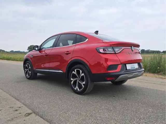 Renault Arkana 1.3 TCe Mild Hybrid - 140 Pk - Euro 6 - AUTOMAAT - ParkeerCamera - Climate Control