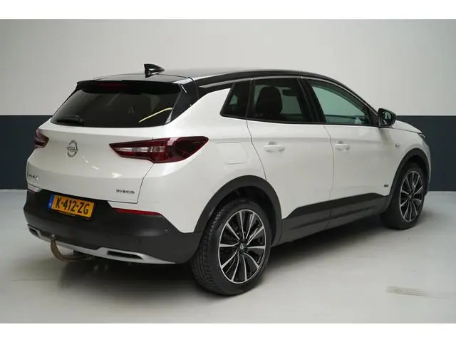 Opel Grandland X 1.6 Turbo Hybrid Business Elegance | Blind-Spot | 360 camera | Stoelverwarming | Sp...