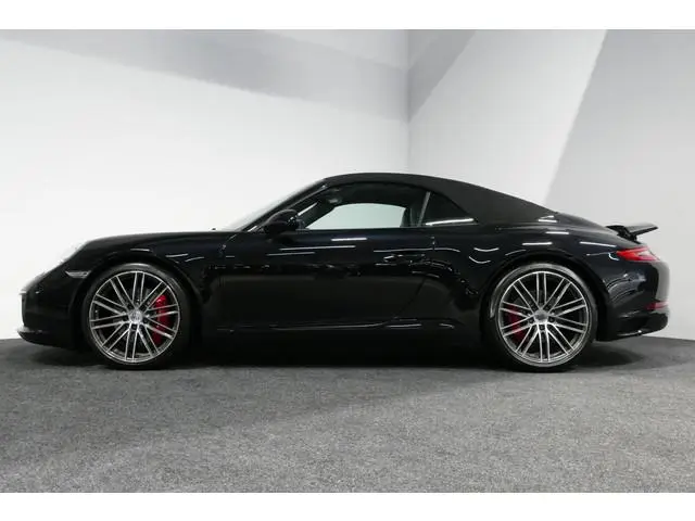 Porsche 911 Cabrio 3.0 Carrera S / Sportuitlaat / Elektr. verstelbare stoelen + memory (14wegs) / PD...