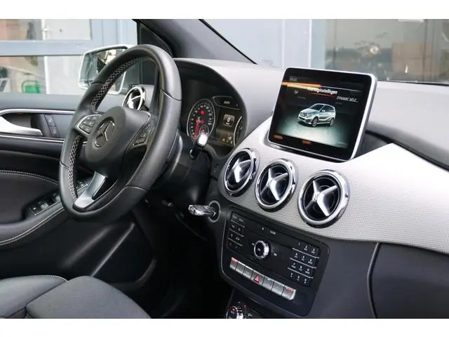 Mercedes-Benz B-klasse 180 Prestige + CAMERA / NAVI / CLIMATE CONTROL