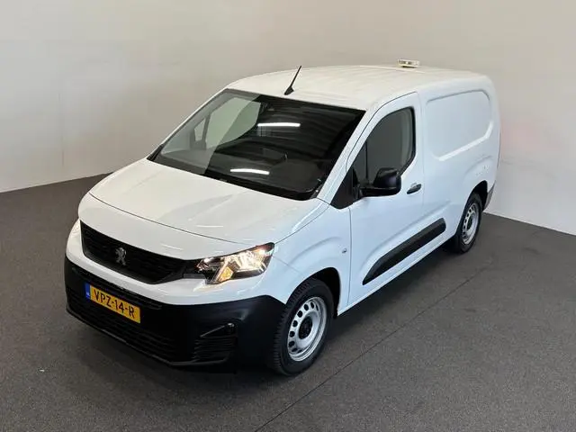 Peugeot Partner 1.5 BlueHDI Premium Long Navigatie Apple Carplay Android Auto Parkeersensoren achter...