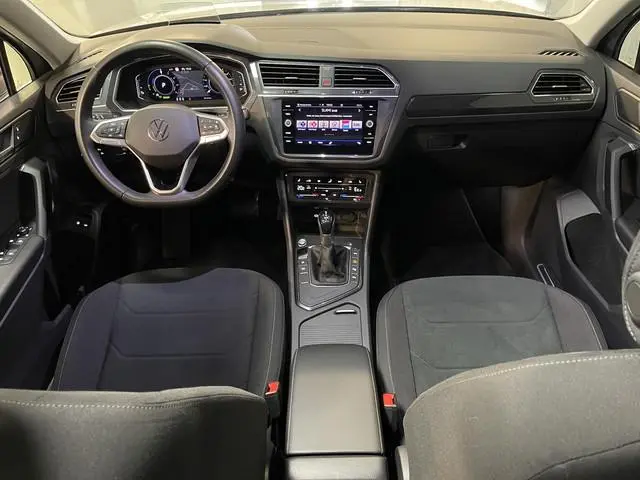 Volkswagen Tiguan 1.4 TSI eHybrid Elegance 19"/Panoramadak/Trekhaak/IQ Lights/Dodehoek/Camera/Adapti...