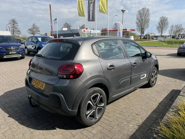 Citroen C3 1.2 PureTech Feel 12 maanden garantie | beurt incl. | Trekhaak | Airco | Cruise | LED | C...