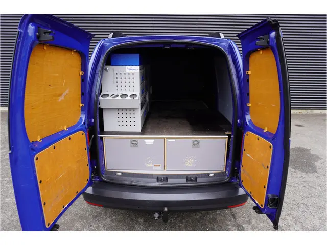 Volkswagen Caddy L2 Maxi Euro6 102pk Airco Trekhaak Cruise control inrichting Trekhaak Radio + Bluet...