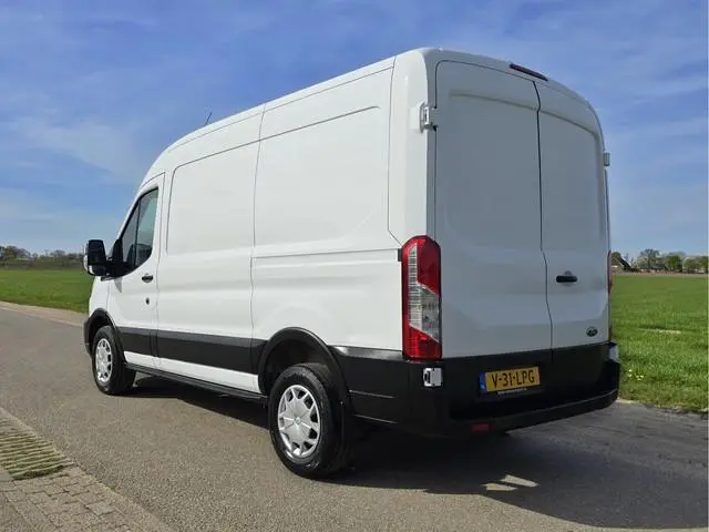 Ford Transit 350 2.0 TDCI L2 H2 - 130 Pk - Euro 6 - Airco - Cruise Control