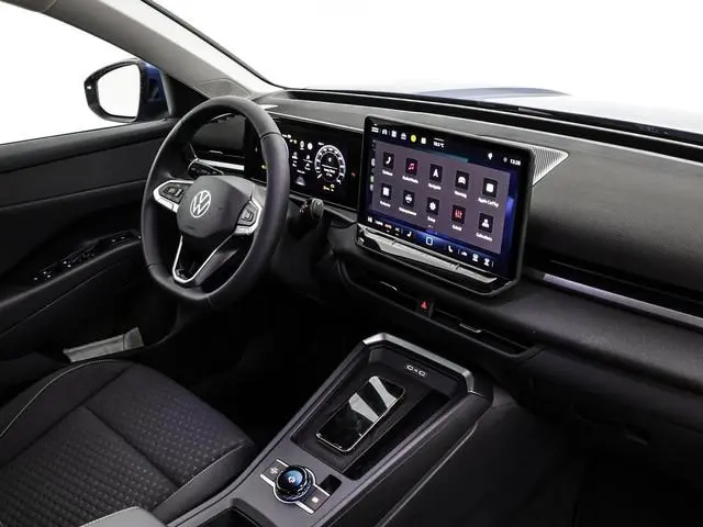 Volkswagen T-Roc Life First Edition 1.5 eTSI 116 PK 7 versn. DSG · Comfort pakket · Achteruitrijcame...