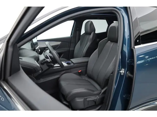 Peugeot 3008 1.6 HYbrid 225 GT | Rijklaar! | Pano | Adapt. Cruise | Camera + PDC | Keyless | Navi |...