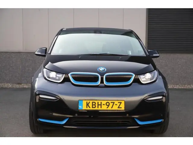 BMW i3 Executive 120Ah 42 kWh/Schuifdak/Adaptive/Carplay/Camera/W-pomp/3-fase/20"