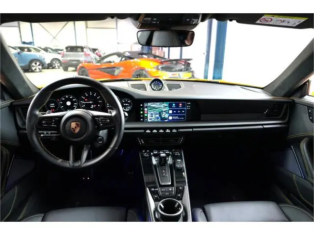 Porsche 911 3.0 Carrera 4 GTS 353kW/480pk Aut8 PCCB + PTS SIGNAL YELLOW + AERO PAKKET + INNODRIVE +...
