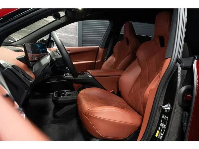 BMW iX xDrive M70 112 kWh *Panorama Sky Lounge / Bowers & Wilkins Diamond / Soft-Close / Stoelventil...