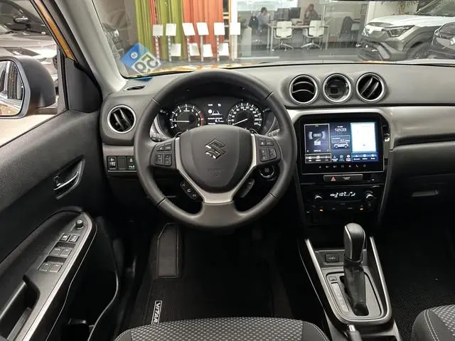 Suzuki Vitara 1.4 Boosterjet Hybride Select [ CAMERA I ADAPTIEVE CRUIS I STOELVERWARMING ]