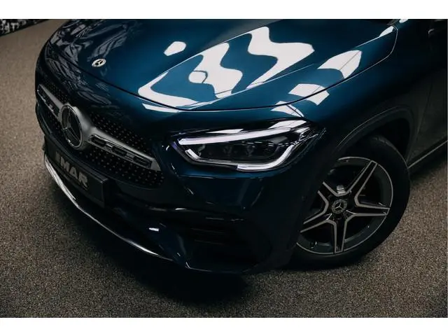 Mercedes-Benz GLA 180 d Business Solution AMG | AMG-Line | Pano | Stoelverwarming | Achteruitrijcame...