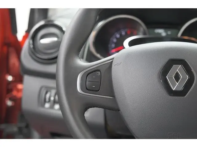 Renault Clio TCe 90 Limited | Trekhaak | Parkeersensoren | Navigatie | Cruise Control | Begrenzer |...