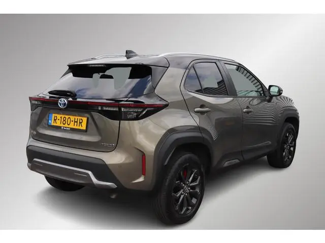 Toyota Yaris Cross 1.5 Hybrid Explore Parkeersensoren voor en achter, Stoelverwarming, Apple Carplay...