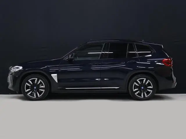 BMW iX3 High Executive 80 kWh [PANO, ACC, APPLE CARPLAY, CAMERA, MEMORY SEATS, STOELVERWARMING, LED,...