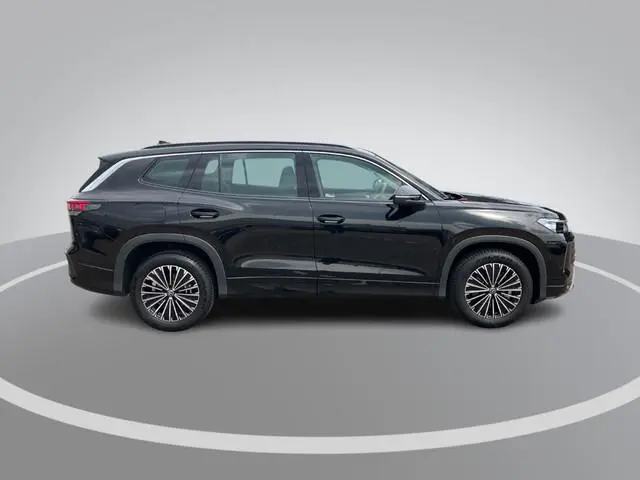 Volkswagen Tayron 1.5eHybrid 150kW/204PK Life Edition DSG · Trekhaak · Camera · Stoel- & stuurverwar...